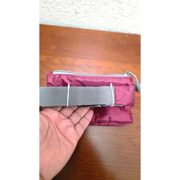 Travelon Burgundy Crossbody Bag Adjustable Strap Lightweight Nylon & Multiple Zi - Picture 2 of 8